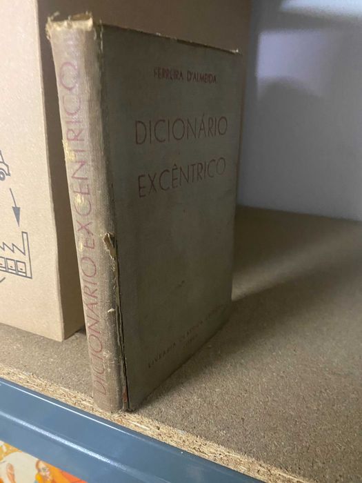 Eccentric Dictionary64750707773570122