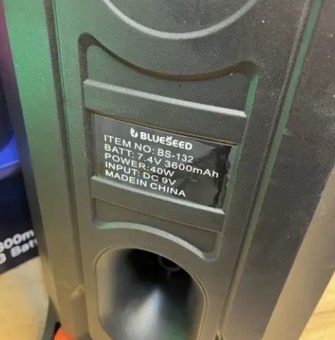 колонка портативная fm радіо колонка блютуз з мікрофоном