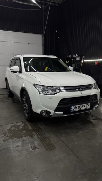 Mitsubishi Outlander 2015 г