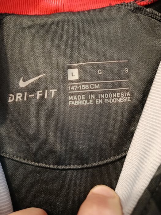 Футболка футбольного клубу Ліверпуль вживана