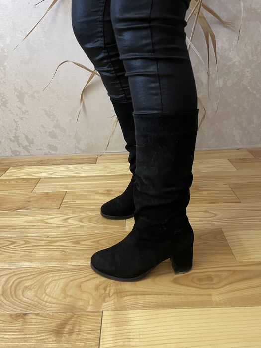 Зимние замшевые сапоги со сборкой