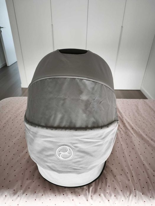 Alcofa Cybex - Modelo Mios Lux 2025 Soho Grey
