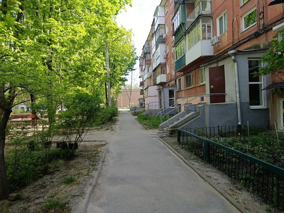 Шекспира д.8,метро Бот. Сад,2комнатная кв