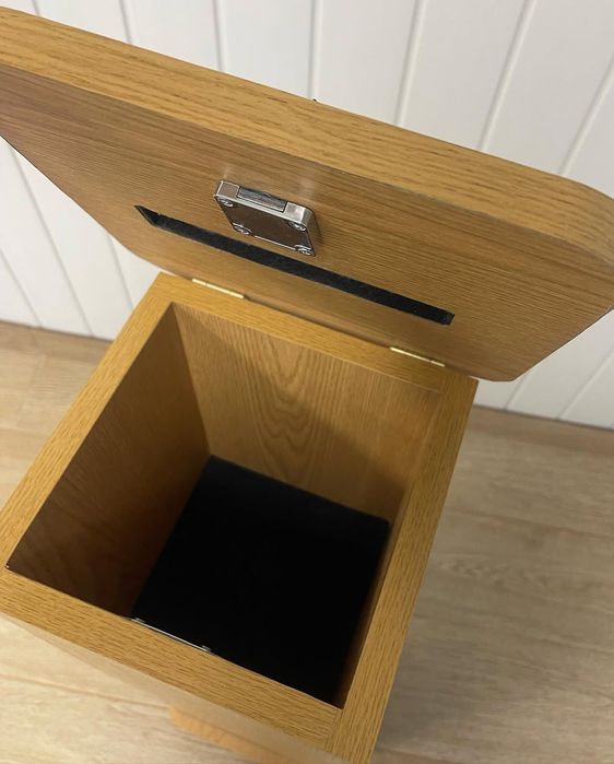 Gazofilácio em Madeira