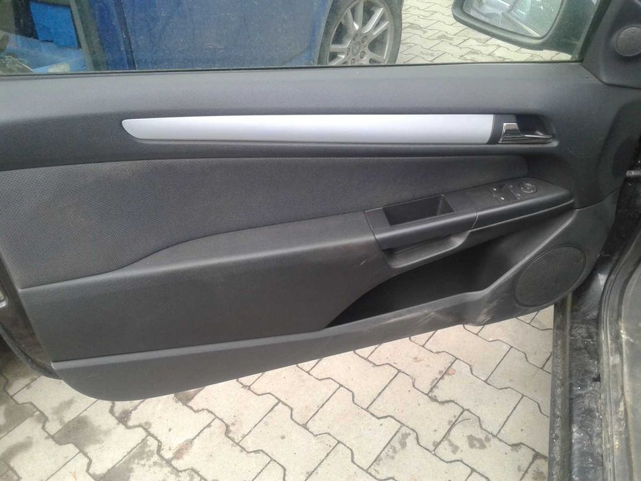 Opel Astra H GTC 3D Coupe 1.3 CDTi 2006r Klapa Tył Szyba Lampy Blenda