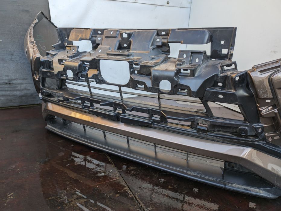 Передній бампер Mitsubishi Eclipse Cross 2017-