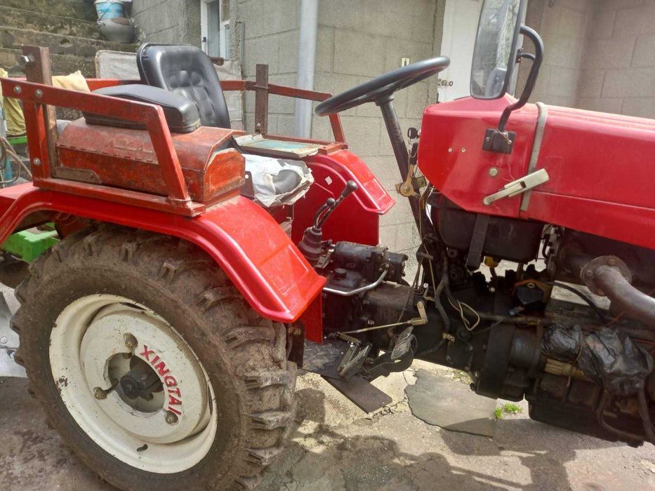 Трактор Сінтай 250