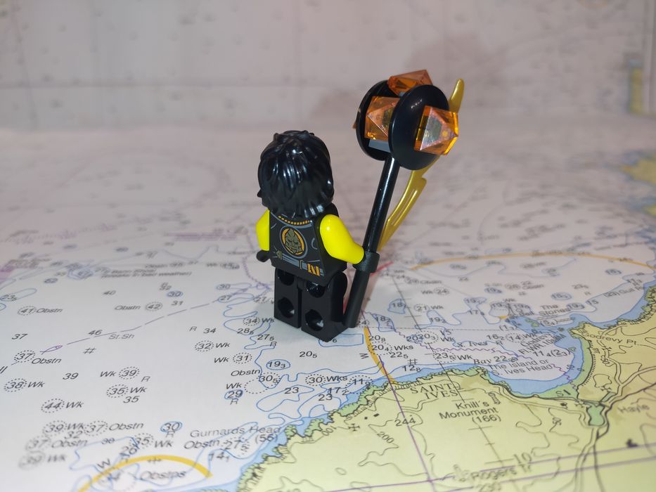Njo575 mini figurka cole legacy, rebooted MANTER torso