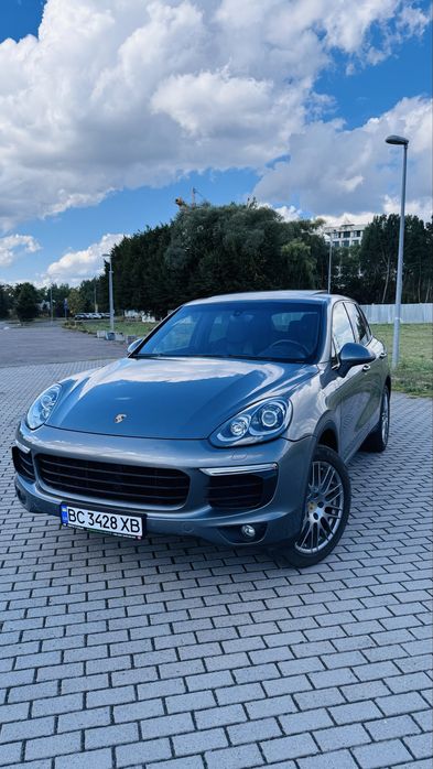 Продам Porshe CayenS