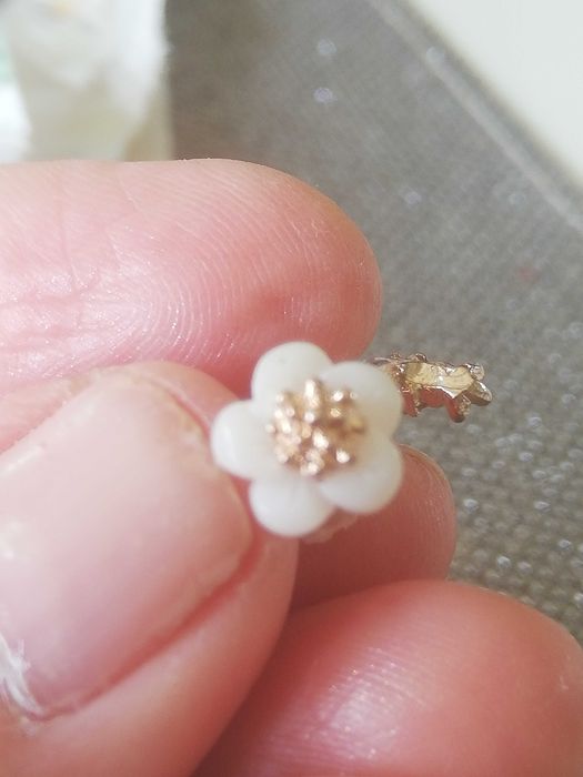 Małe kolczyki z cyrkoniami