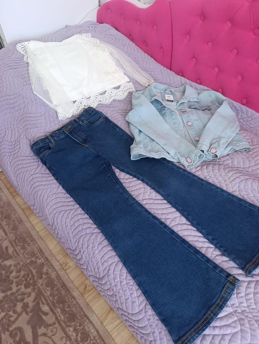 Комплект одягу на дівчинку розмір 134
Вартість 600 грн