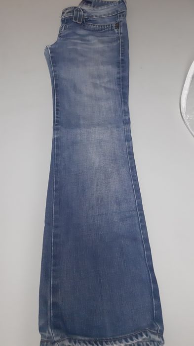 Calças Ganga Salsa semi novas tamanho 32/34 corte a direito/boca sino