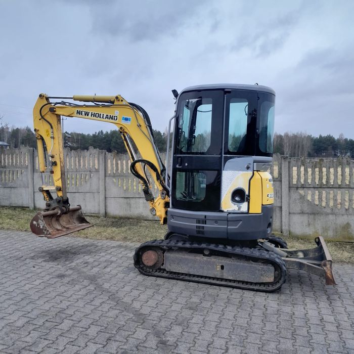 Minikoparka New Holland E30.2SR