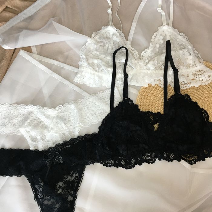 Мереживний комплект білизни білий чорний топ бра і стринги