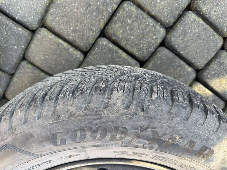 felgi stalowe z oponami zimowymi 15 4szt