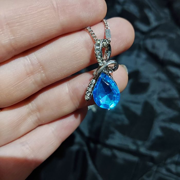 Łańcuszek z wisiorkiem