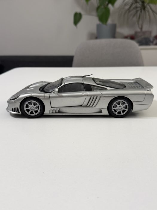 Modellino Motormax Saleen S7 Scala 1/18 Bianco - Pressofuso Diecast