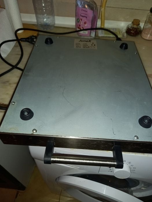 Grelhador marca Junex