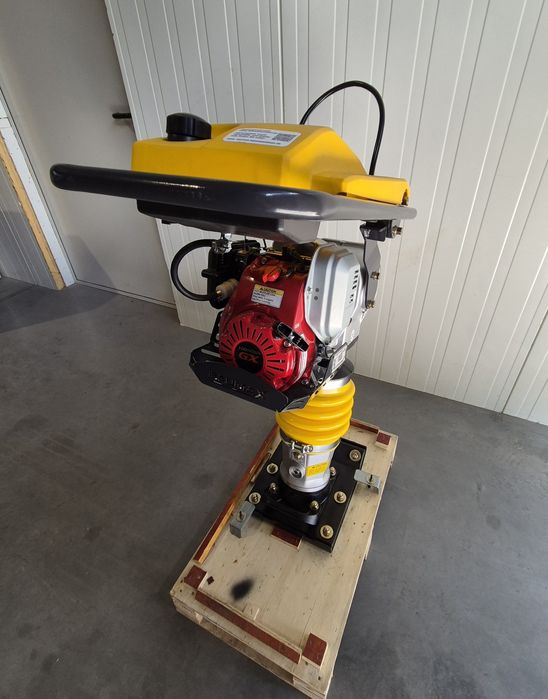 ぱすかる Zagęszczarka skoczek ubijak HDM 80kg silnik HONDA 5,5 KM 518