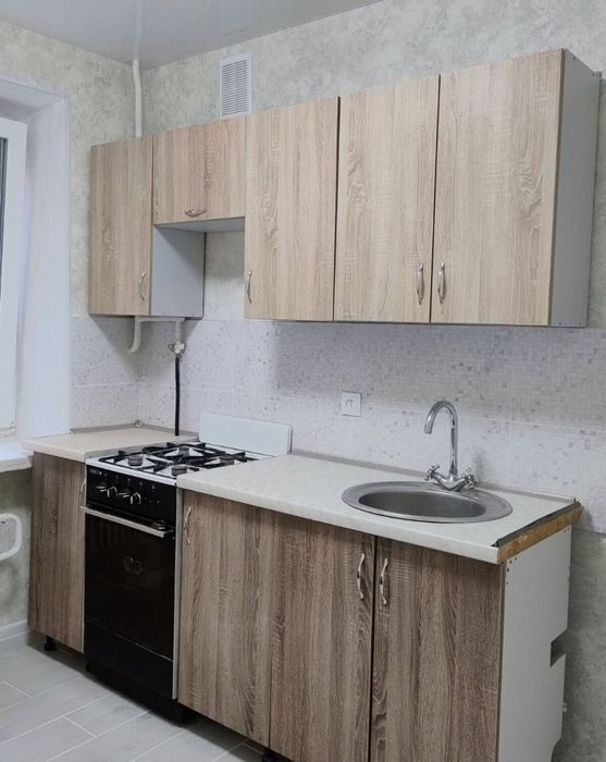 Велика та світла 2к в цегляному будинку 36661