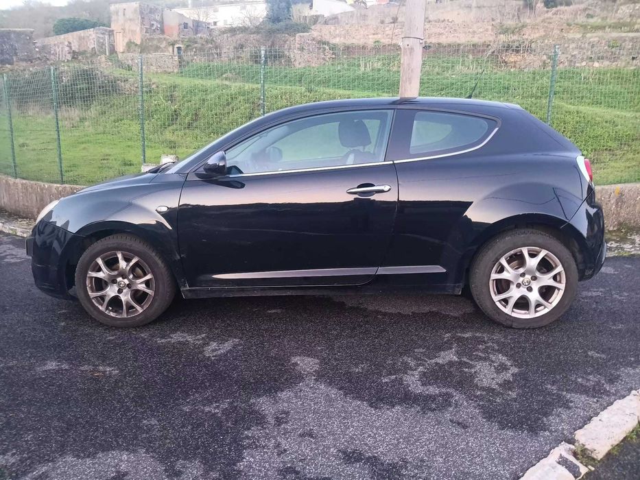 Alfa rpmeo Mito 1.4 / Gasolina 3.500€