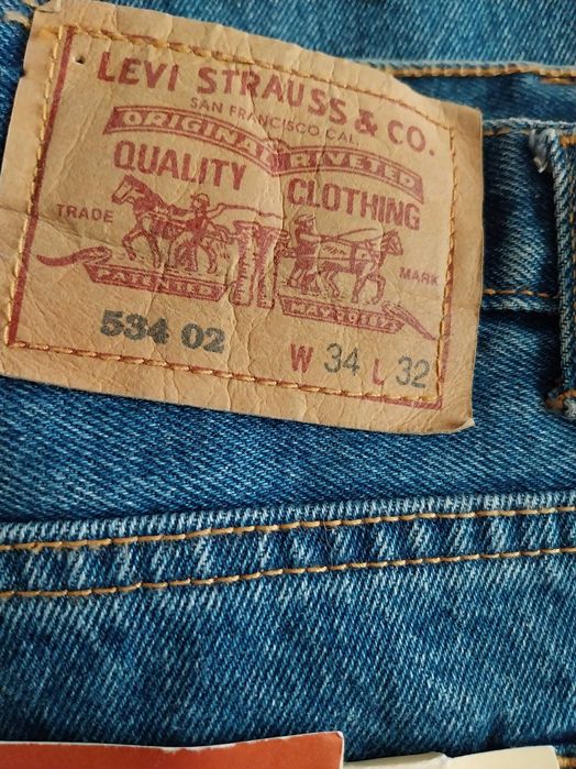 Calças /jeans Levi's 534  tamanho W34 L32 novo com mais 50% desconto
