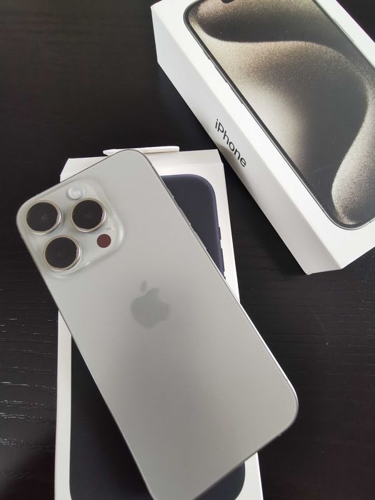 iPhone 15 pro 256 GB Tytan! Idealny do filmów i zdjęć, vlogowania