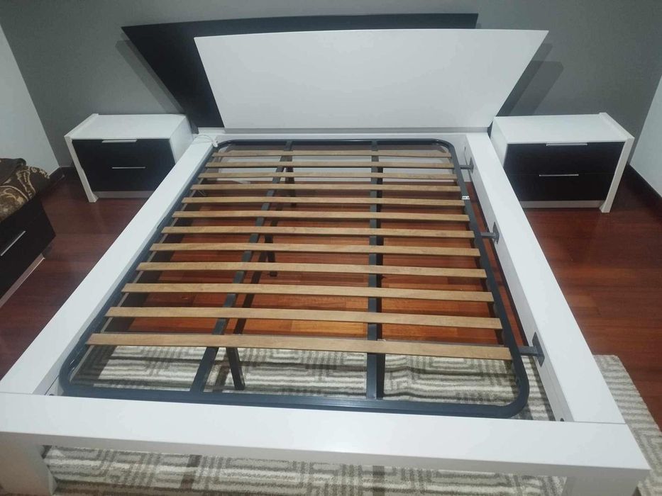 Mobília de quarto com cama de casal p/ colchão 190x150