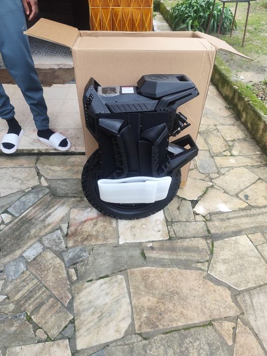 Begode X-Way Monociclo elétrico | Potência 4500W | Velocidade 62mph |