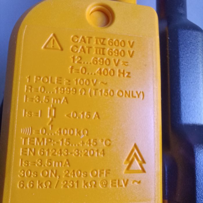 Тестер напруги Fluke T110