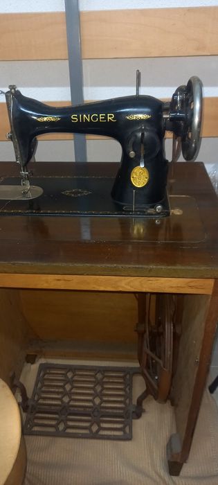 Maquina de costura antiga