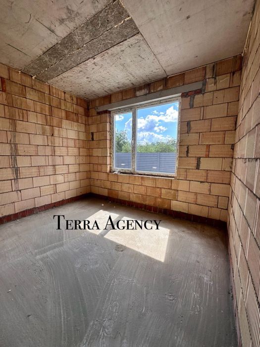 Дуплекс біля Аметист Мол/газ/4 кімнати/кухня вітальня/велика ділянка