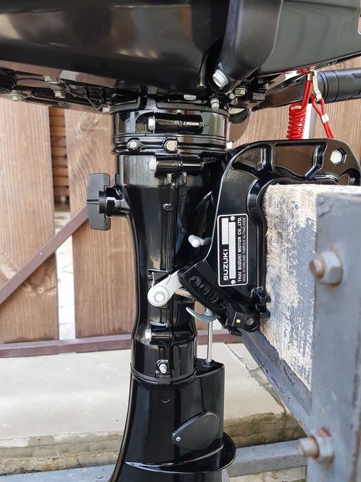 Лодочный мотор Suzuki DF6л.с. 4т 2018г.