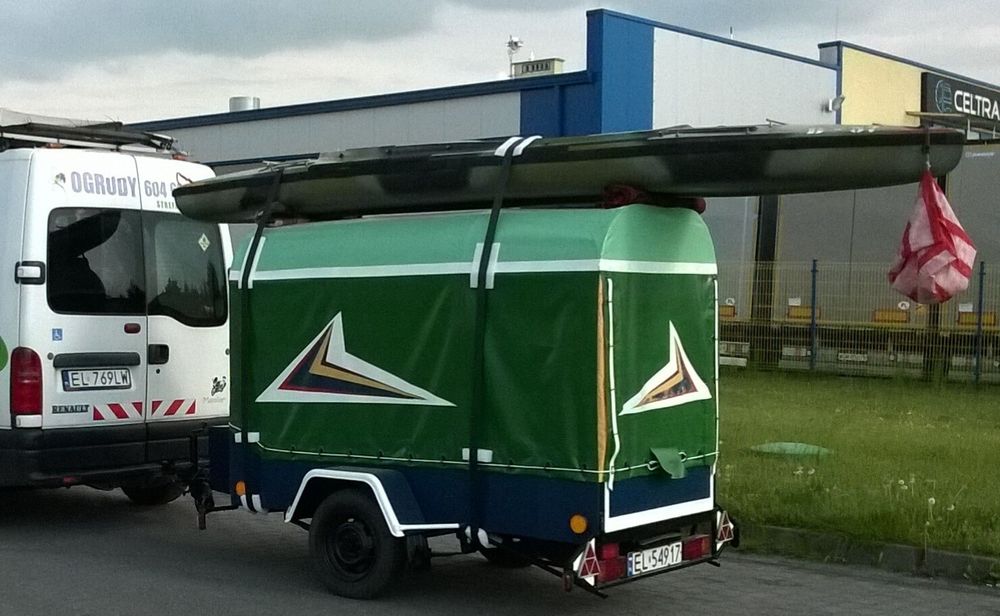 Kajak turystyczny K-2 z autorskim żaglem i wózkiem