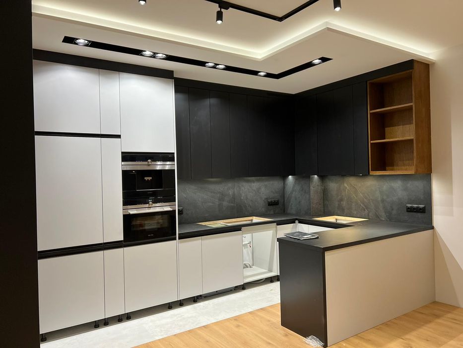 Meble na wymiar schody drzwi