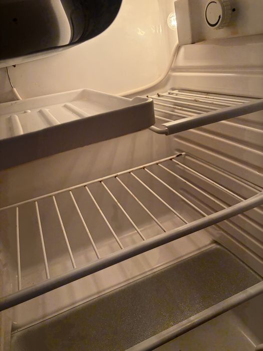 Mini frigorífico usado em bom estado