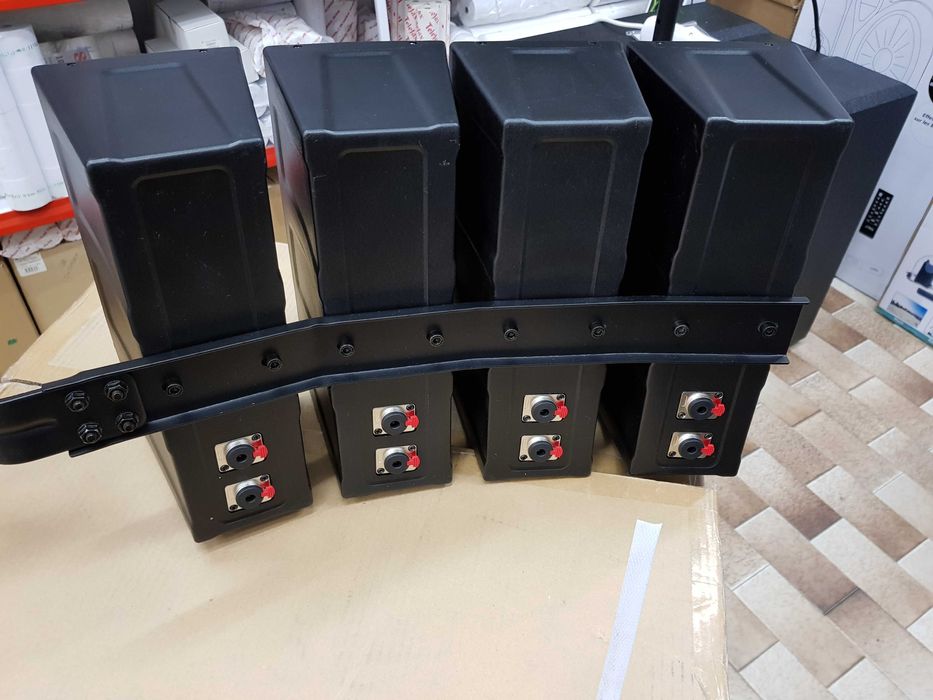 ACTIVE 8-COLUMN LINE-ARRAY SYSTEM 2X4"+SUB 18" 1800W VSOUND64173580593025123