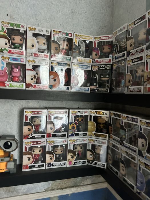 pop figures variados