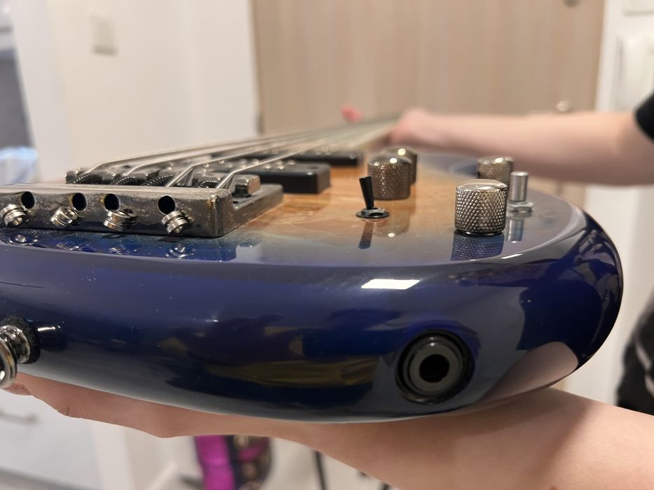 Gitara basowa Jackson JS3Q + pokrowiec