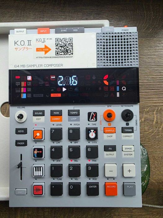 Teenage Engineering EP 133 K.O. II champ edition. Стан: 4.5 з 5.