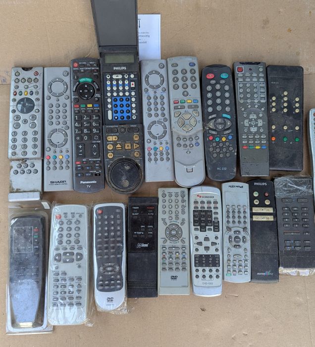 Пульти sony/lg/philips/aiwa/medion/akai/та інші