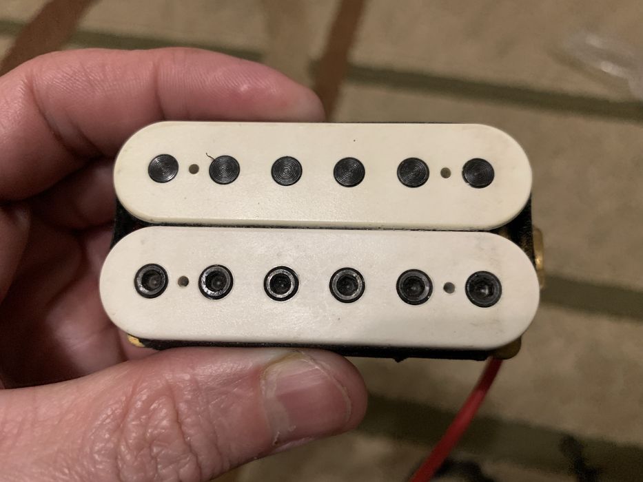 Звукознімач DIMARZIO EVOLUTION NECK (F-Spaced, White)