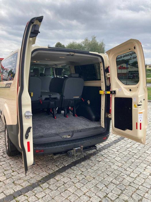 Wynajem bus 9osobowy