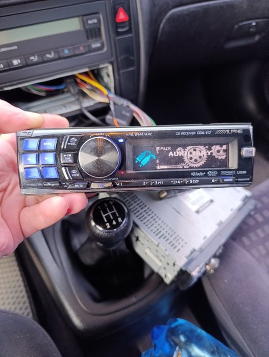 Магнитола Alpine