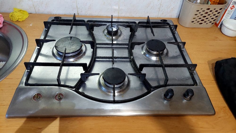 Газовик з ремонту,та обслуговуванню  плит,поверхонь,шаф,колонок/котлів