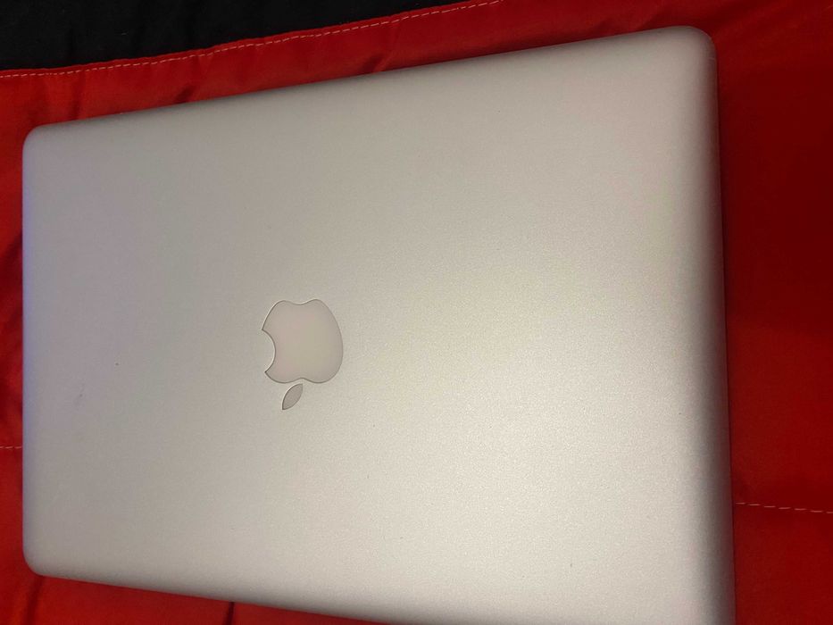 Vendo MacBook Pro 13 polegadas (Meados de 2012) em excelente estado.