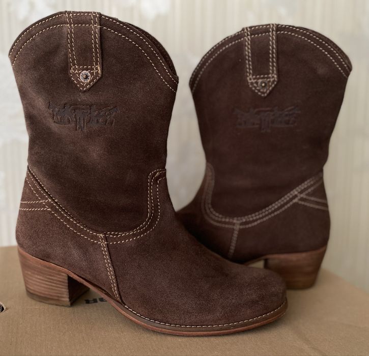 Ковбойські чоботи Levi’s, натуральна замша, 38