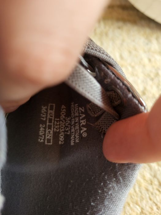 Buty ZARA 36/37 srebrne błyszczące na suwak