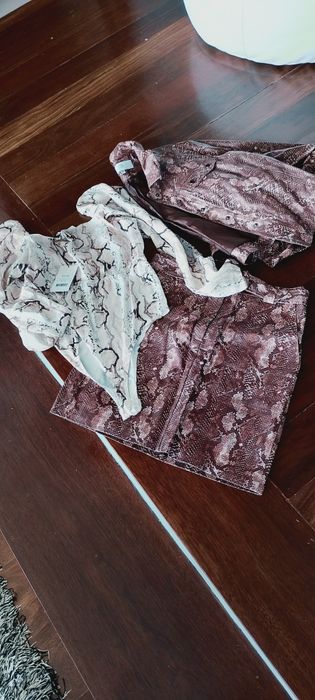 Conjunto Roupa Senhora : casaco, saia e body tamanho 40 e tudo por 25 euros