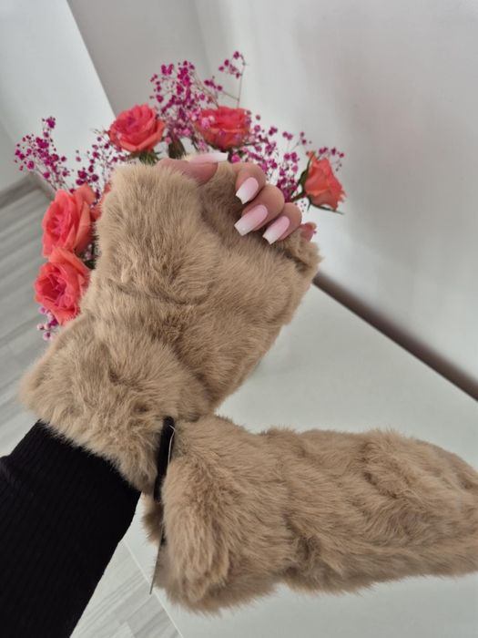 Rękawiczki z futerkiem karmelowe mega ciepłe najmodniejsze